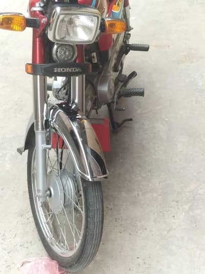 Honda 70 good condition like new wtsaap no 03054716527