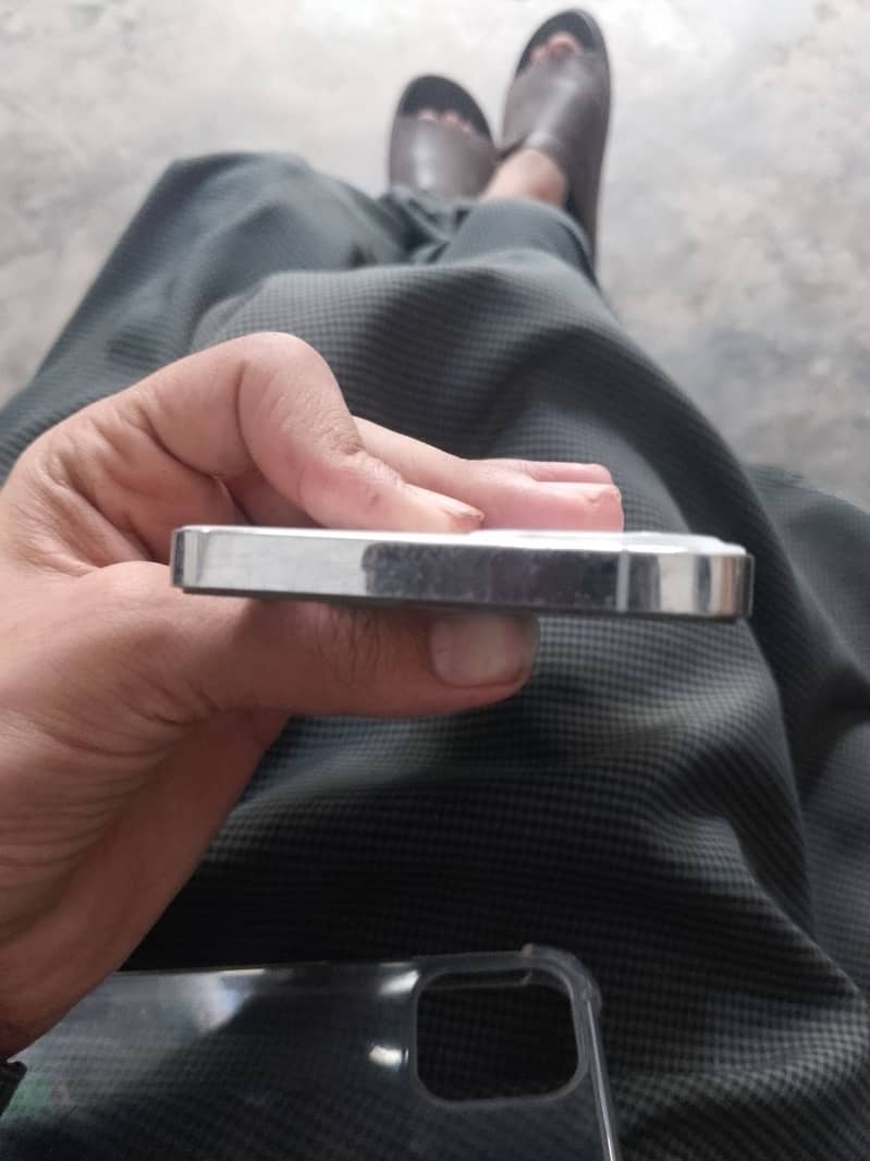 iPhone 12 Pro 3