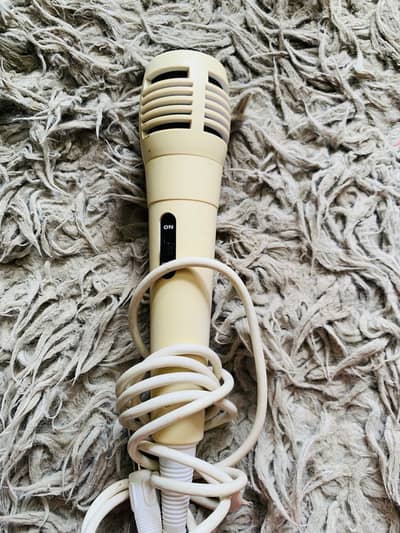 imported mic (microphone]