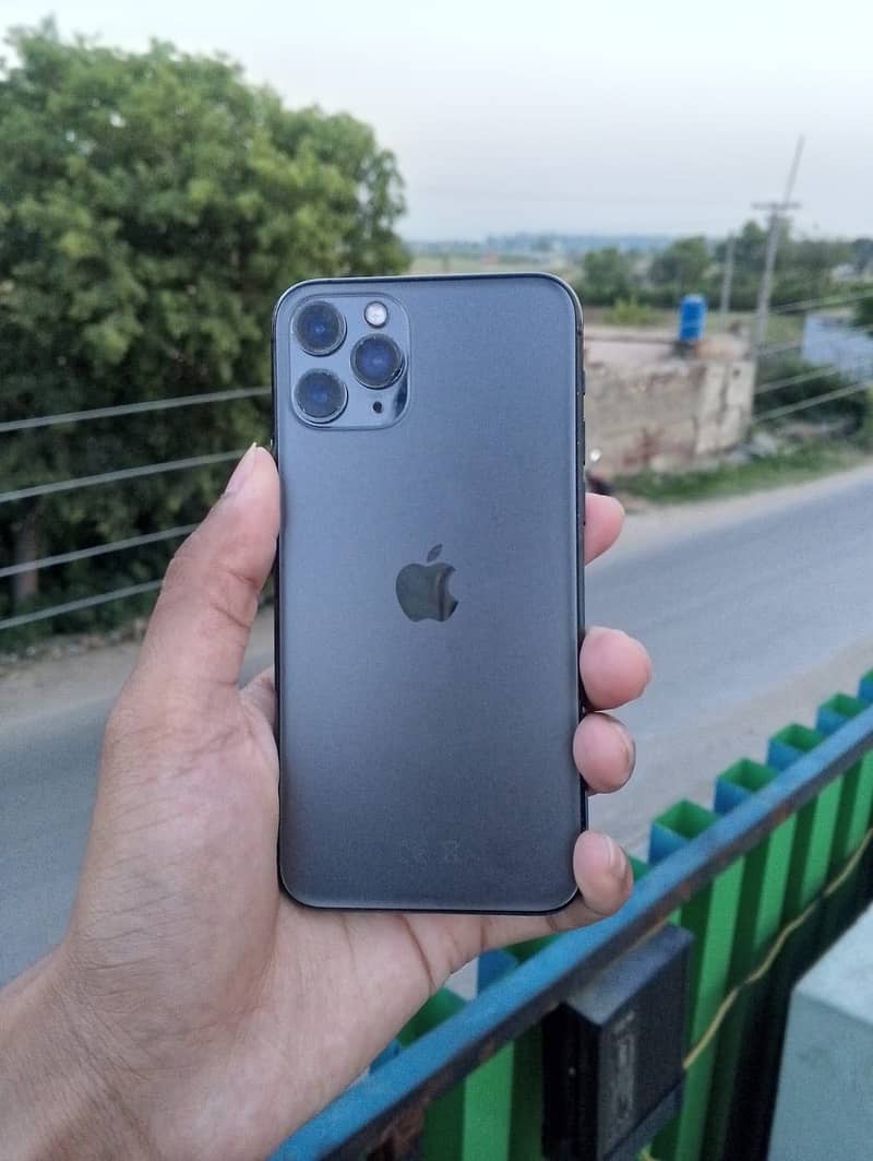 iPhone 11 Pro 0