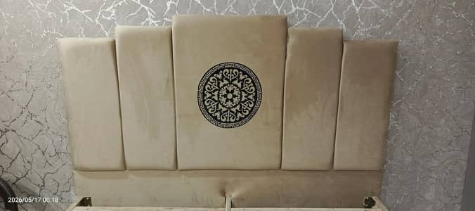 double size bed condition 10/10 pure wood reasonable price