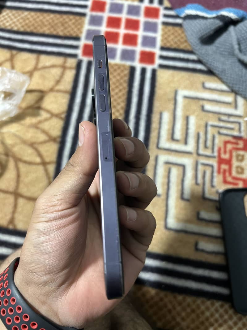 Iphone 14 pro max 5