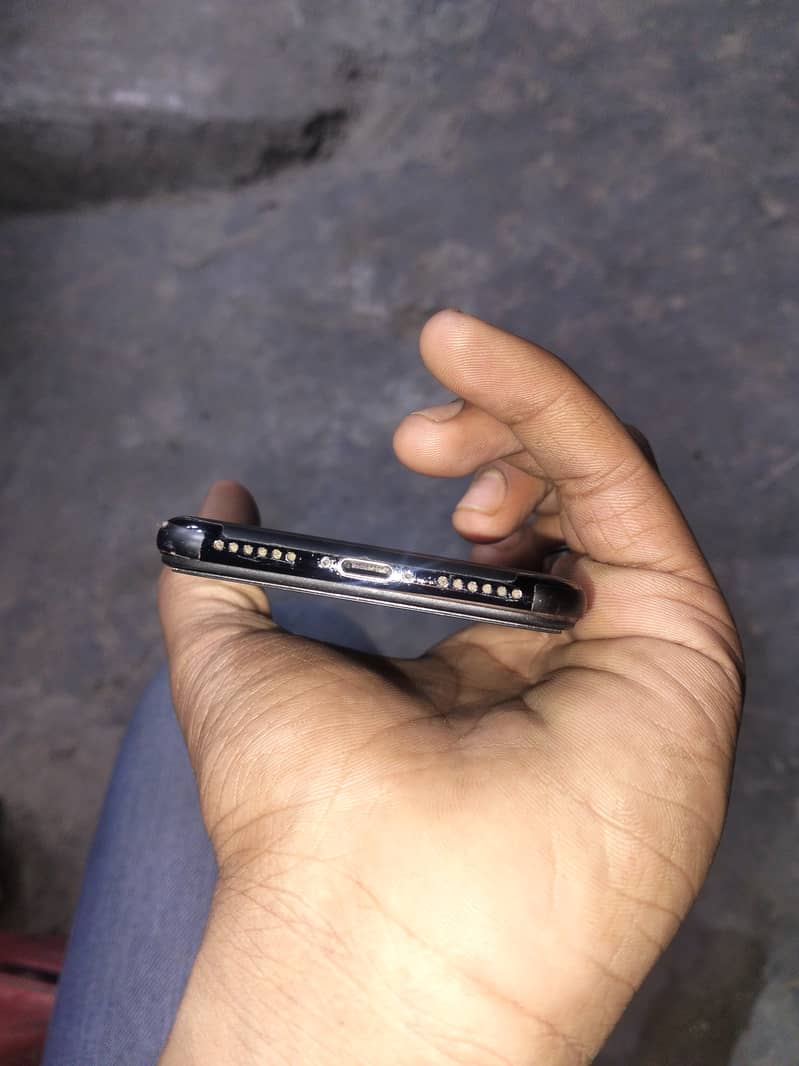Apple iPhone X 0