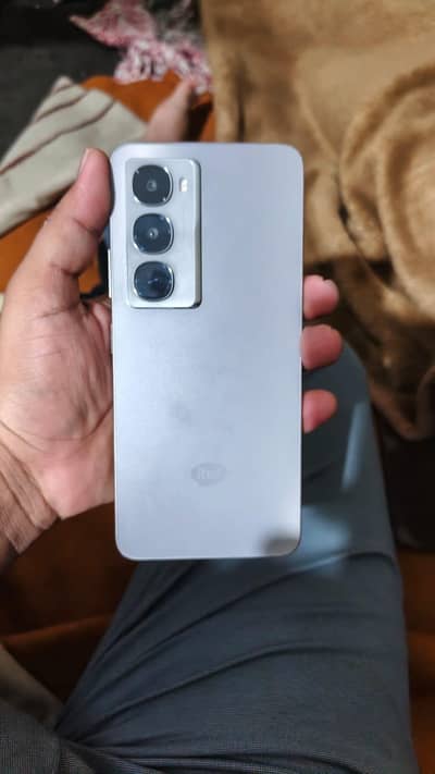 iTel City 100