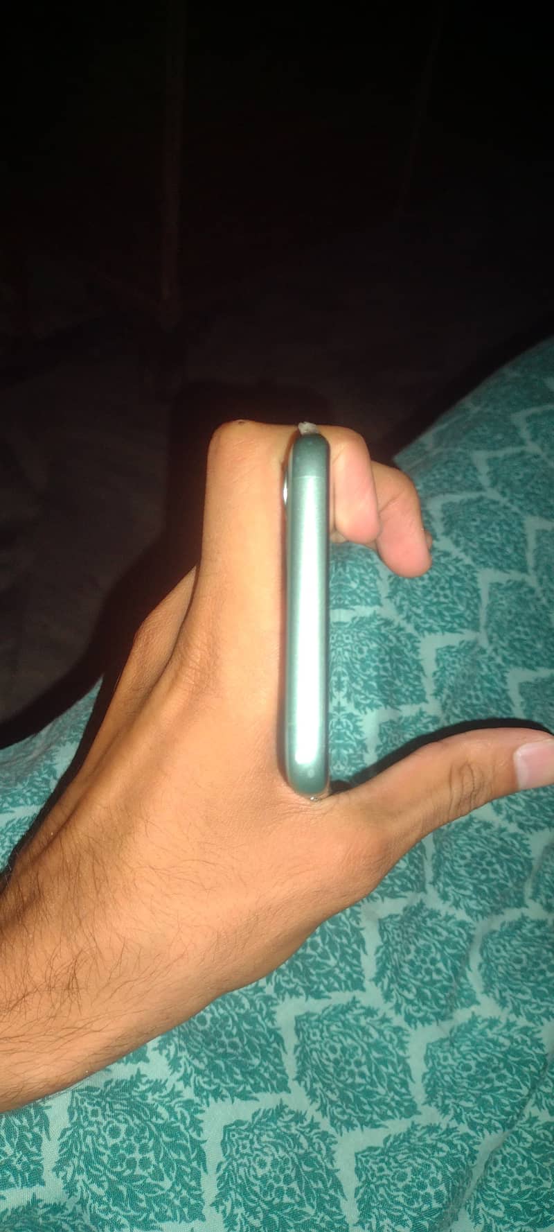 IPHONE 11 with box 4