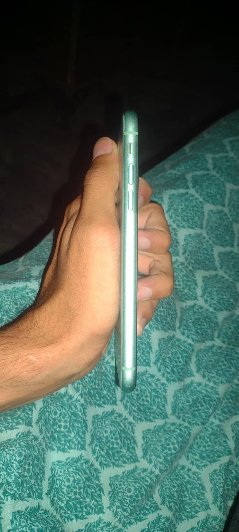 IPHONE 11 with box 6