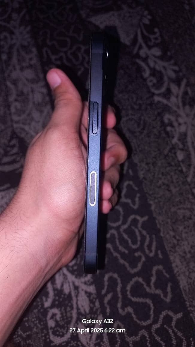 iPhone 13 2