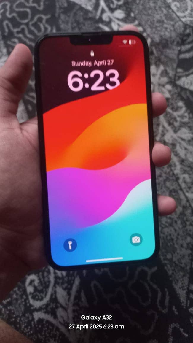 iPhone 13 6