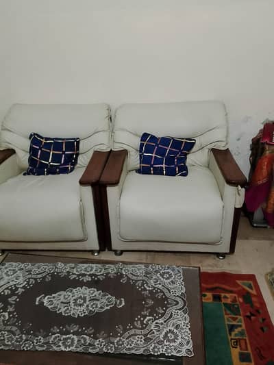 4-Seater Sofa Set - Good Condition
