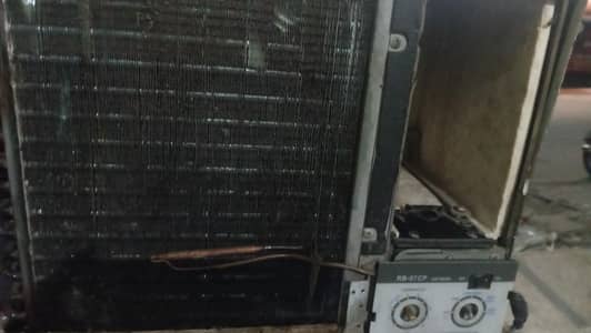 Pona ton window ac allok for sale 03363443505
