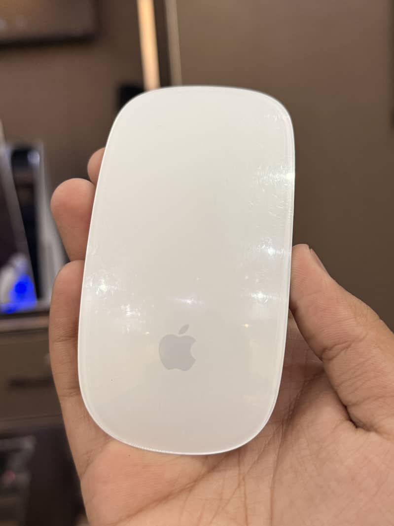 Apple Magic Mouse 1st Generation 1