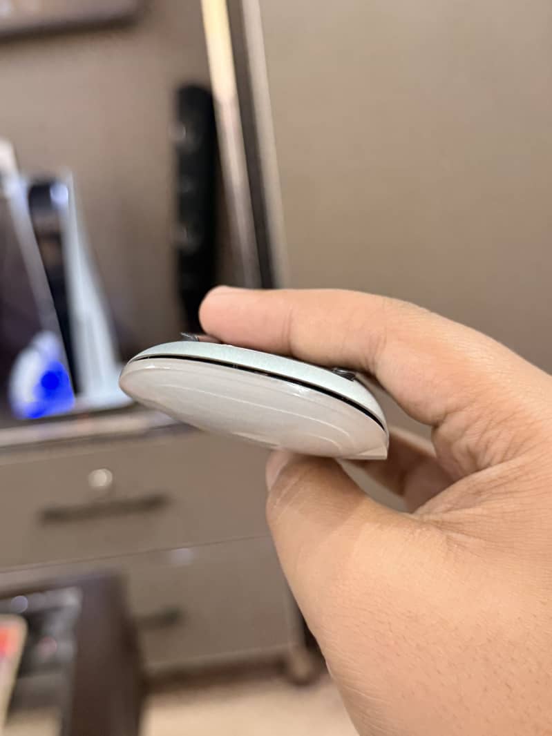 Apple Magic Mouse 1st Generation 5