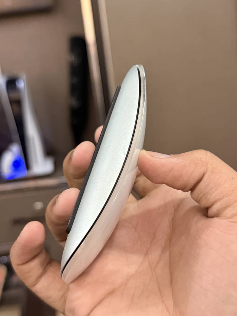 Apple Magic Mouse 1st Generation 6