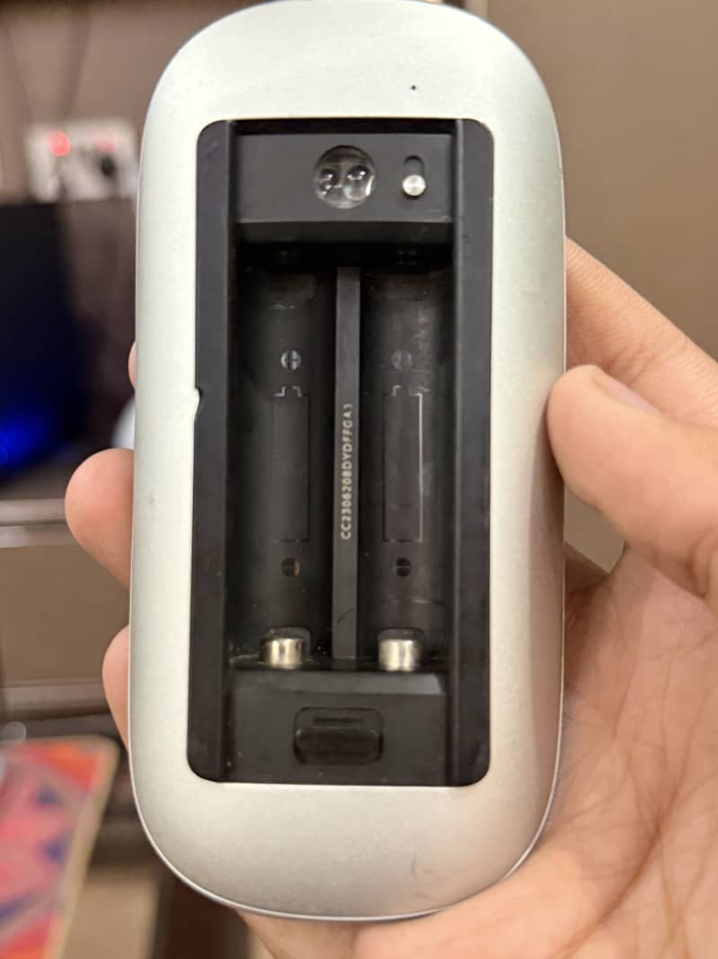 Apple Magic Mouse 1st Generation 7