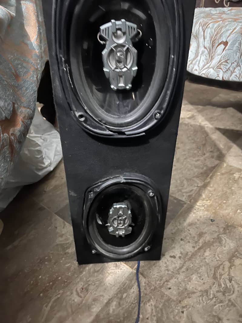 Car buffer and speaker 0