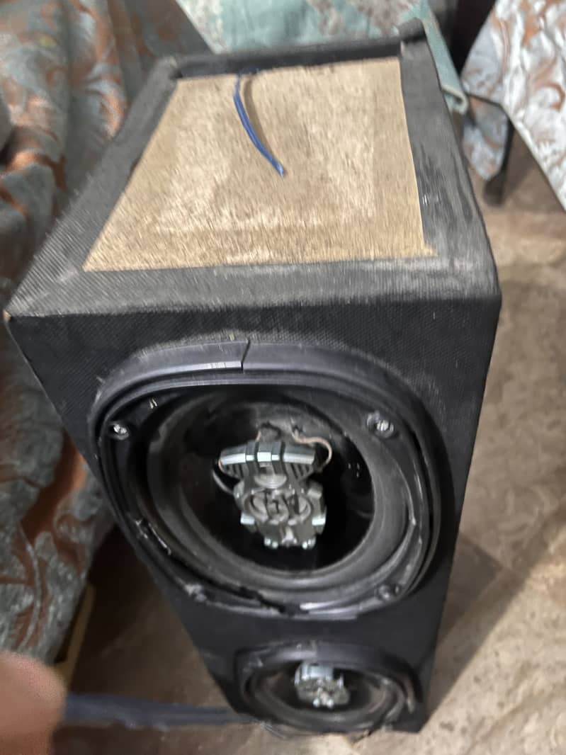 Car buffer and speaker 1