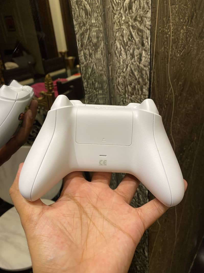XBOX SCERIES S CONTROLLER 2