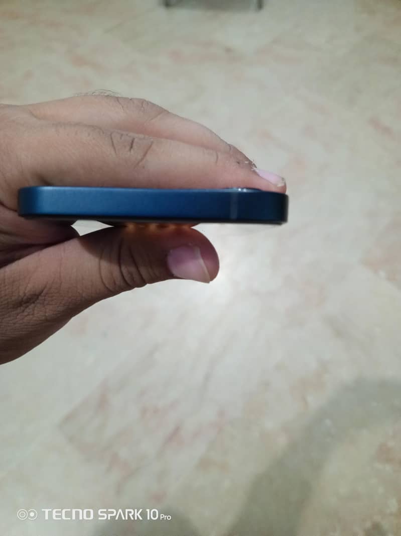 iphone 12 4