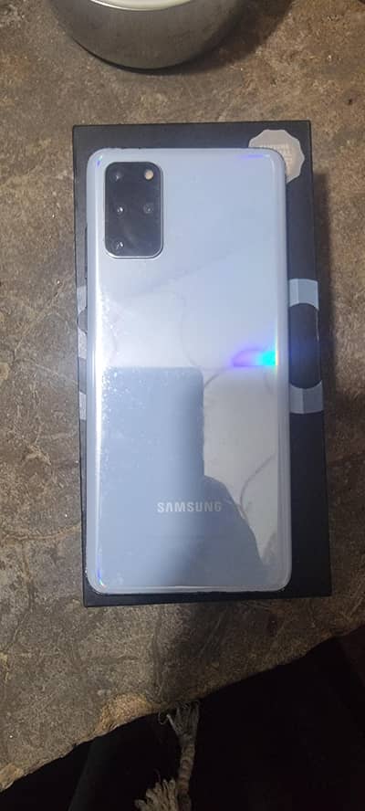 samsung s20 plus 8/128 with box