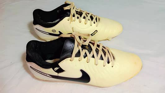 football shoes Nike mercurial #Superfly #airzoom #predator#nike#adidas