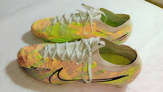 football shoes Nike mercurial #Superfly #airzoom #predator#nike#adidas
