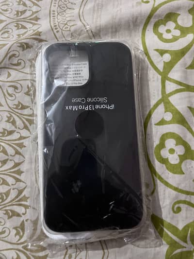 Iphone 13 pro max cover