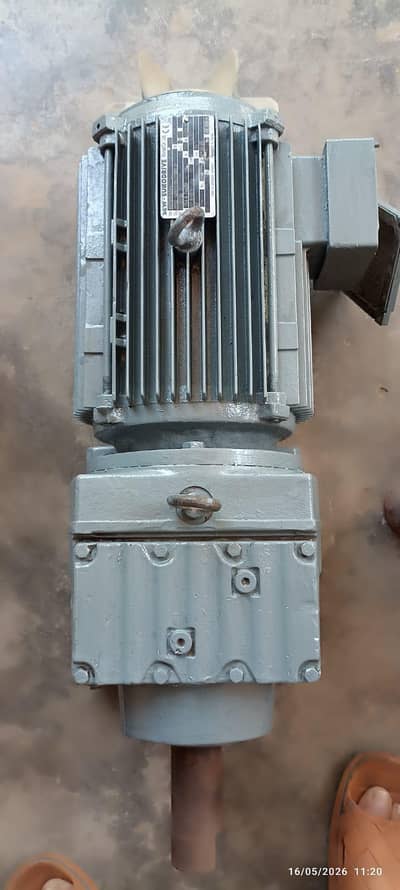 7.5 HP SEW gear motor. Condition new. Genuin motor ha. genuin winding