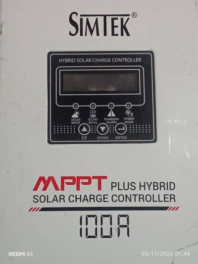 simtek hybrid solar charger controller. 100A