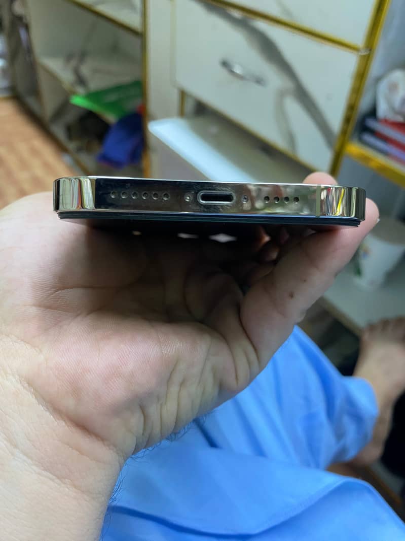 Iphone 14 pro max 1