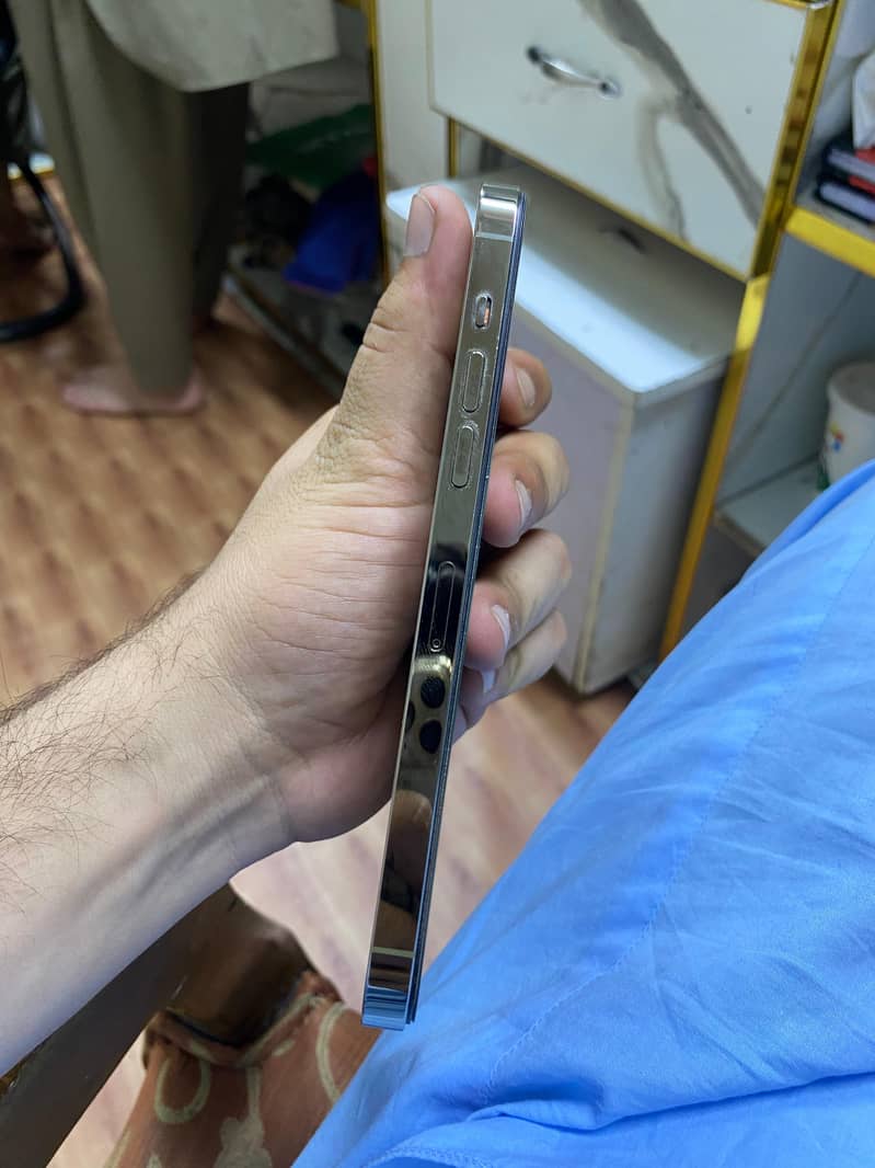 Iphone 14 pro max 2