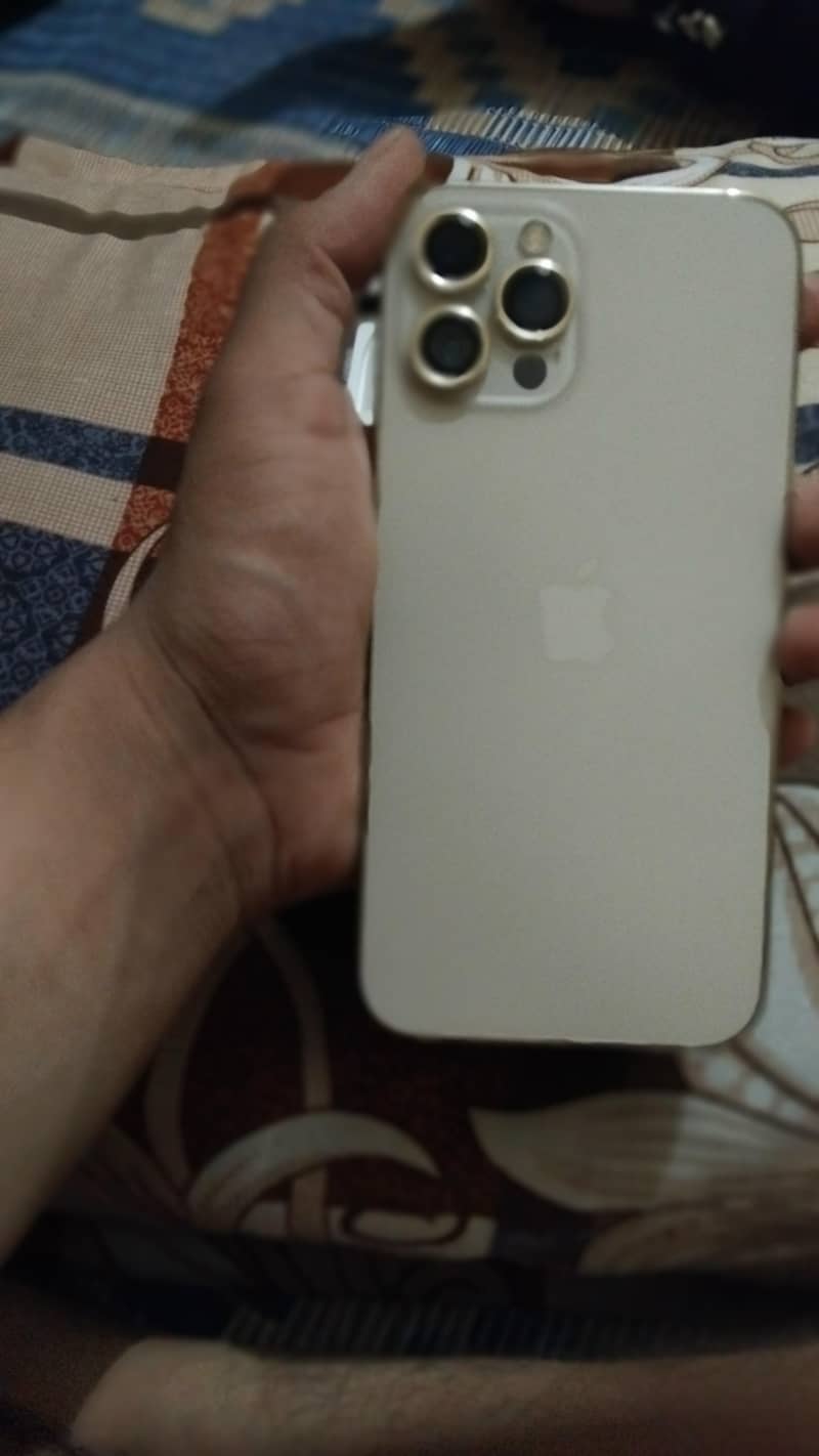 iphone 12 pro max 1