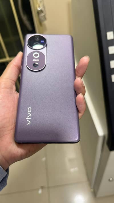 Vivo v40