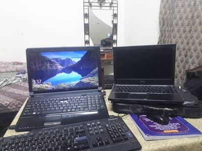 2 laptops fOr saLe