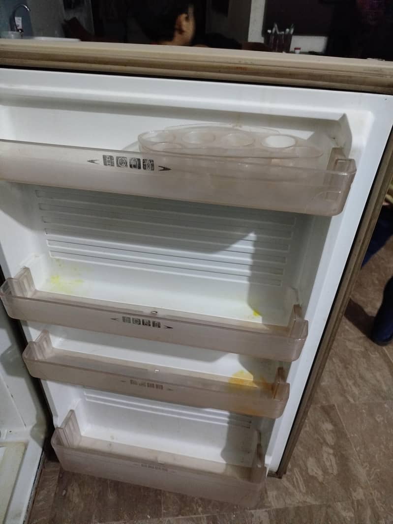 dawlance fridge Normal condition 3