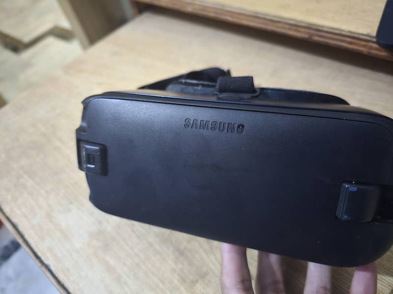 samsung vr and PSVR 1