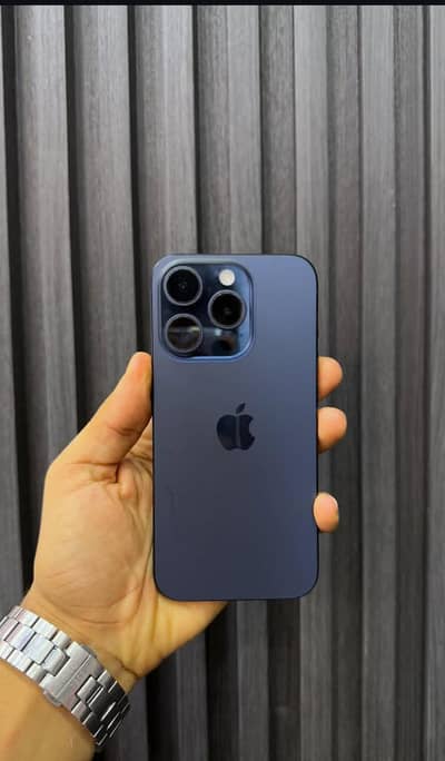 15 pro max blue titanium NON PTA Factory Unlock 256GB full sim time