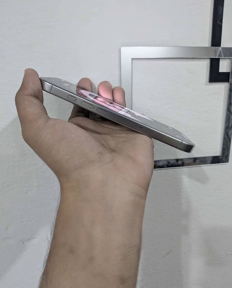 Iphone 15 pro 4