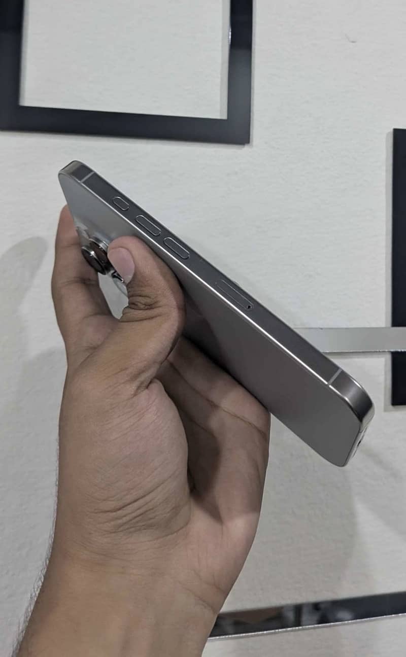 Iphone 15 pro 8