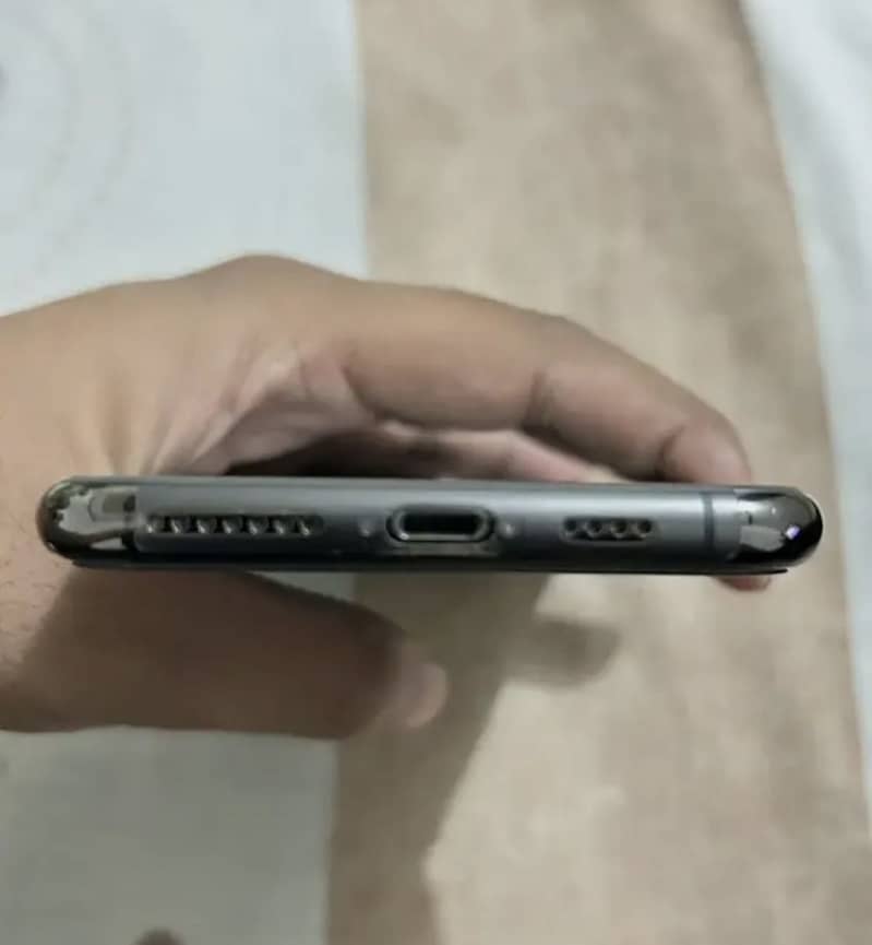 Iphone 11 pro max 1