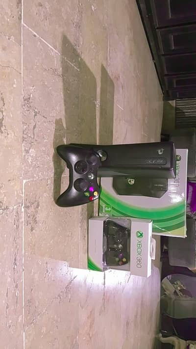 NEW X BOX WITH 2 CONTROLLER AND WITH 60+ GAMES 03249944566