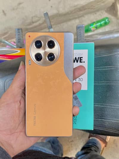 Tecno Camon 30.8+8/256. Loewe Addition