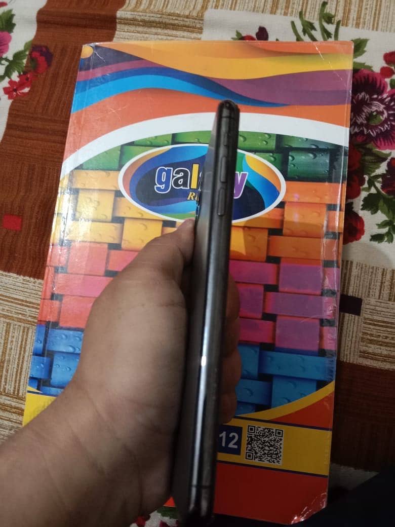 Iphone 11 pro max 9