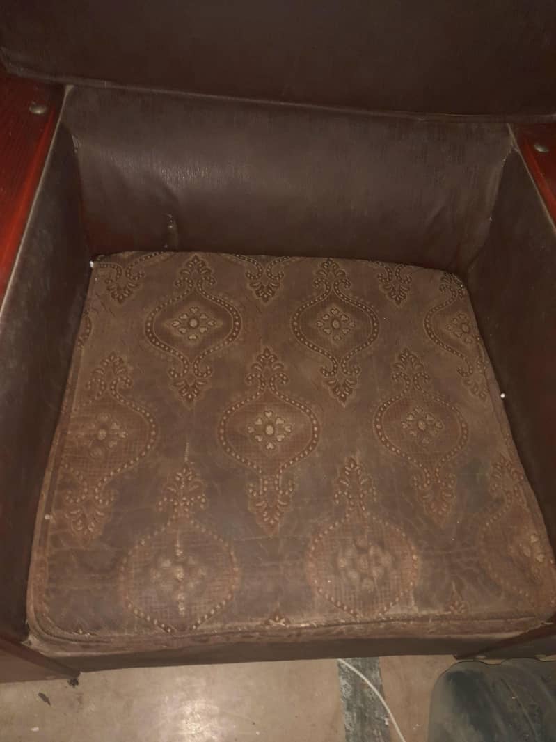 5 Seater Sofas 1