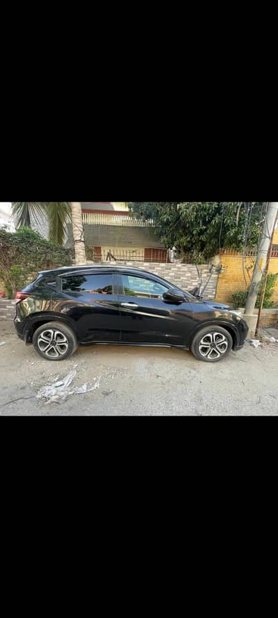 honda vezel hybrid  self Imports family car 1st owner never  in acc
