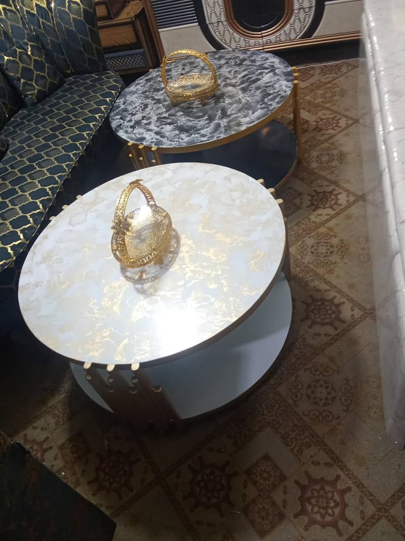 Center Table 0