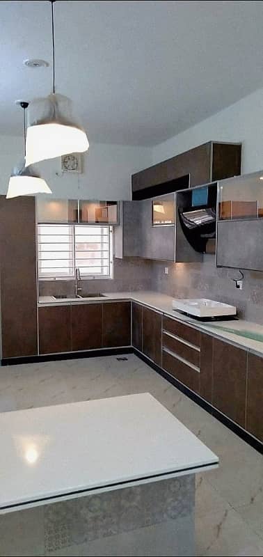50x90 Kanal triple story House for Sale G-13/2