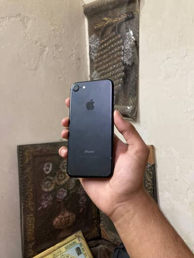 IPhone 7 32gb urgent sale