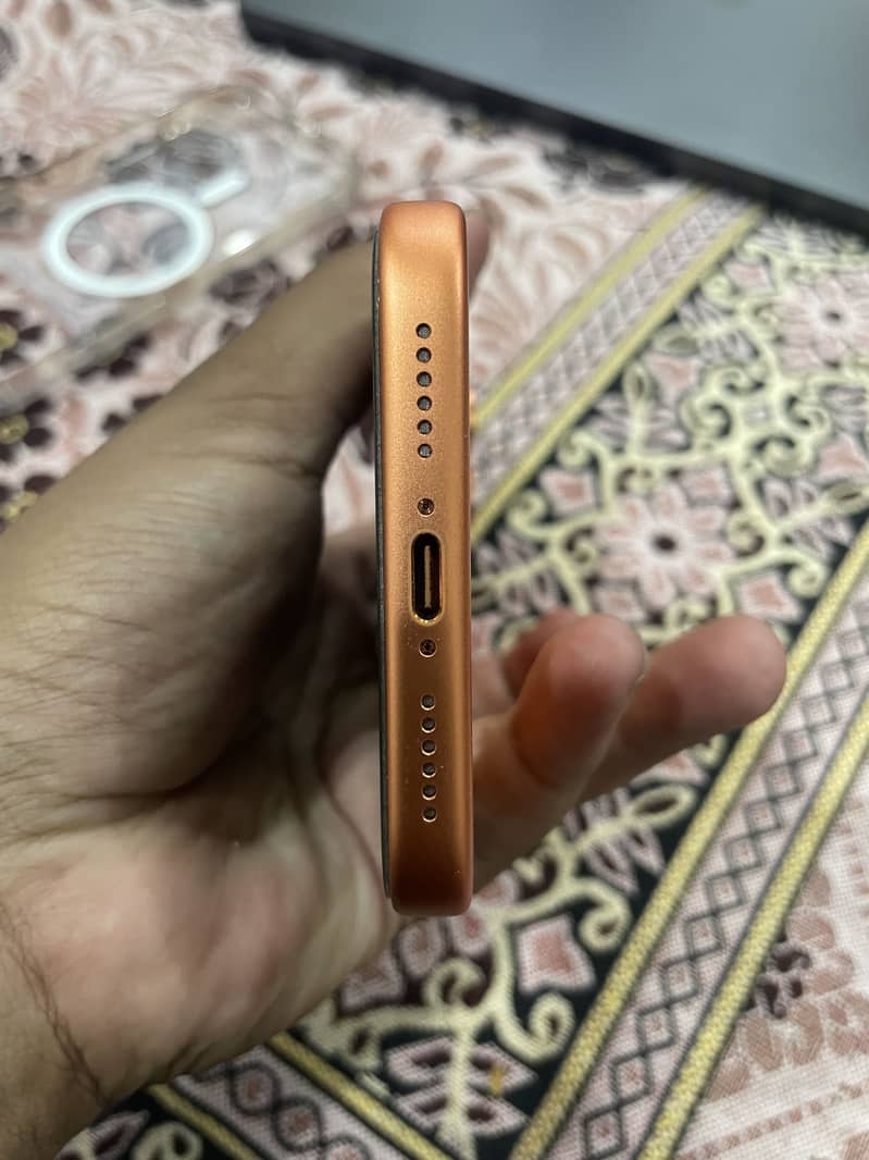 Iphone 17 pro max 4