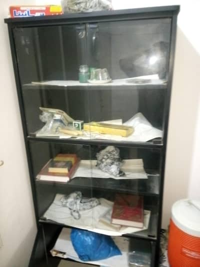 WOODEN CUPBOARD FOR SALE RS 10000