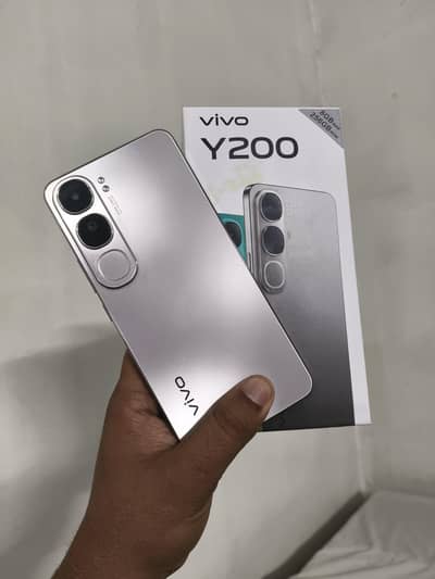 Y200 vivo (8+8/256) ,,,,,,03221781446